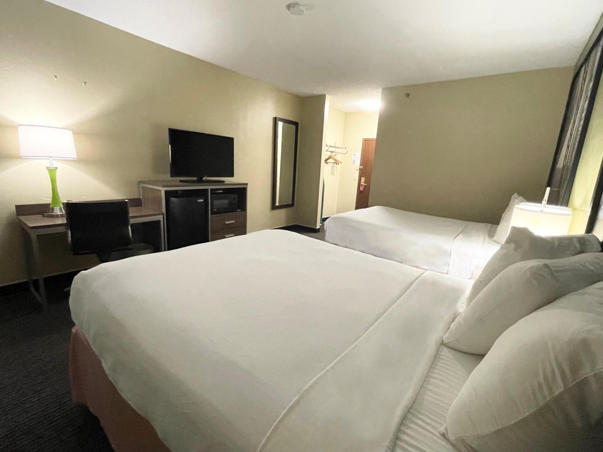 Super 8 By Wyndham St Charles Hotell Saint Charles Exteriör bild