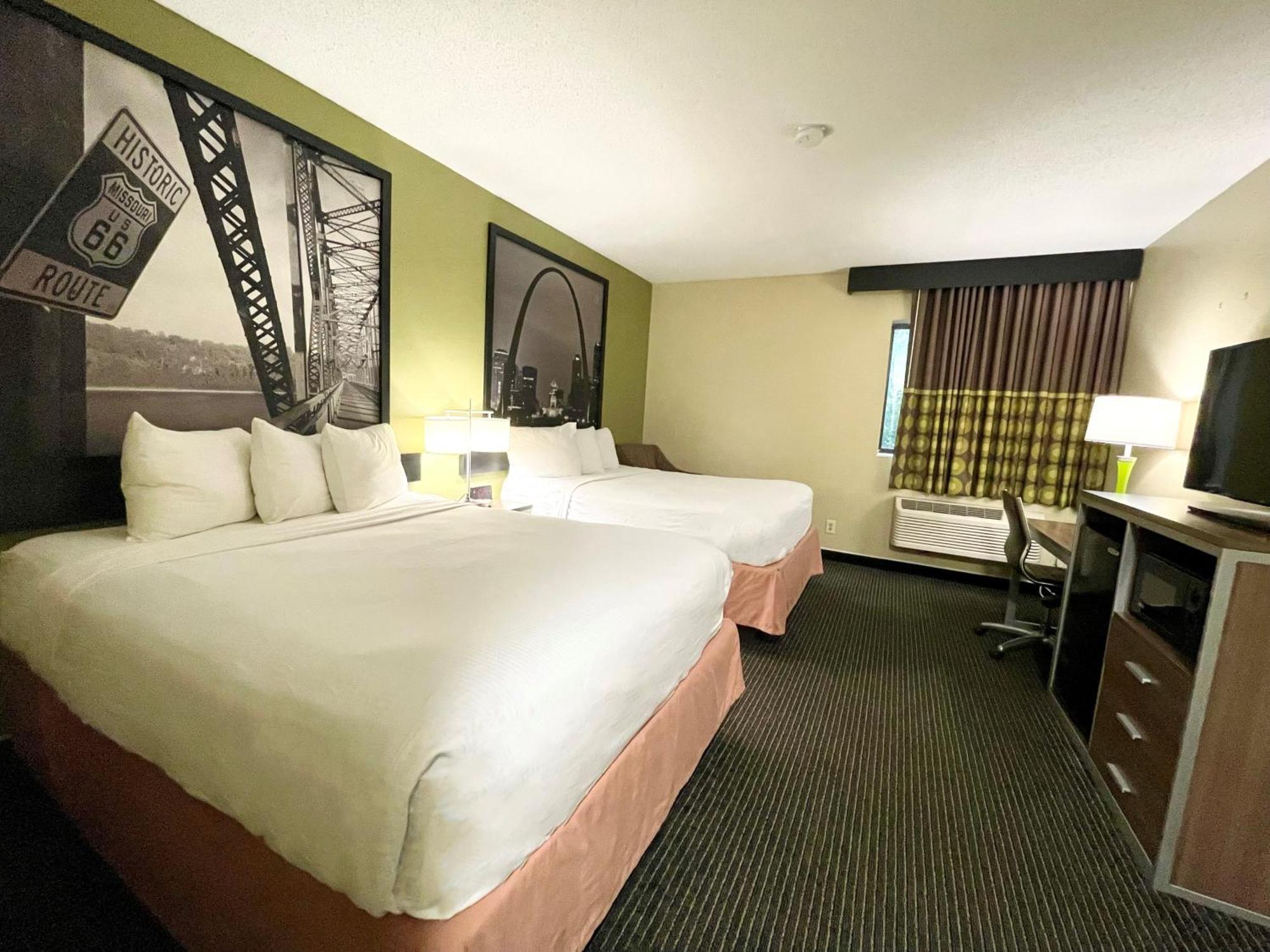 Super 8 By Wyndham St Charles Hotell Saint Charles Exteriör bild